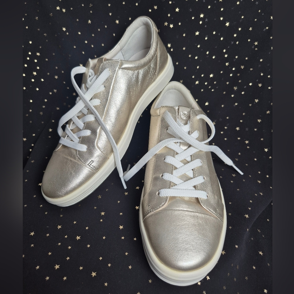 ECCO EUC "Pure White Gold" Lowtop Sneakers Sz 11-11.5